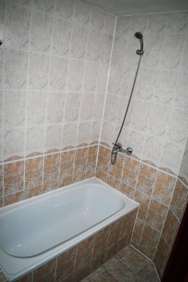Хотел-Механа Павлова Къща Chiprovtsi Extérieur photo