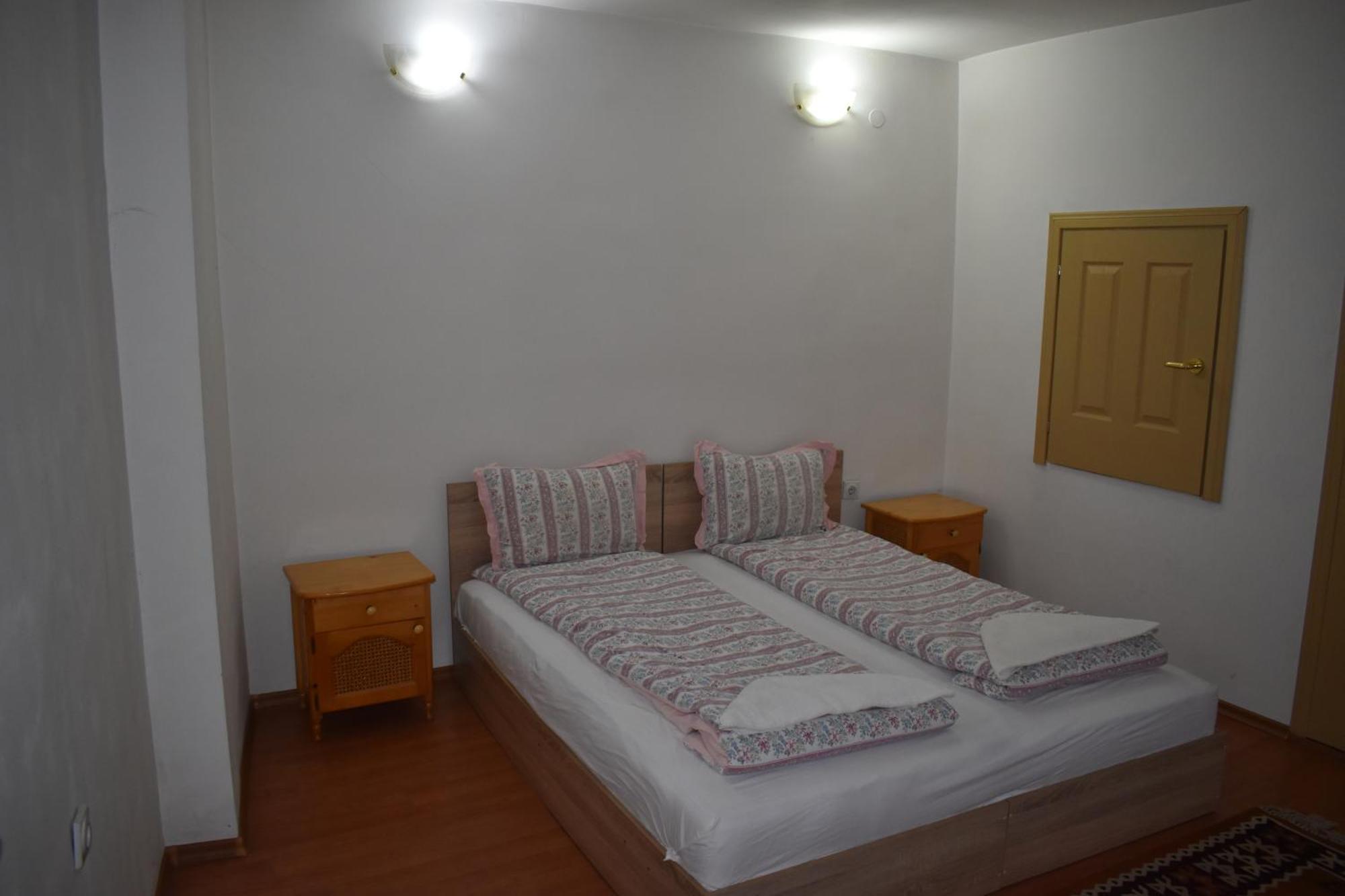 Хотел-Механа Павлова Къща Chiprovtsi Extérieur photo